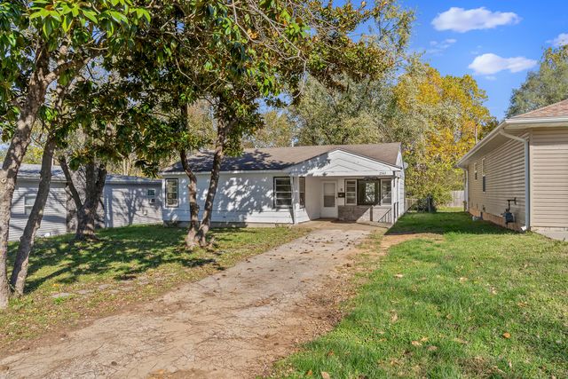 2747 W Lincoln Street, Springfield, MO 65802