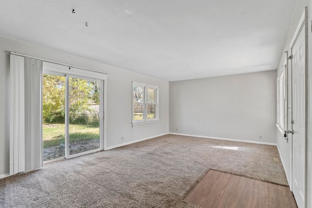 2747 W Lincoln Street, Springfield, MO 65802