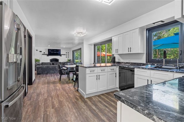 6713 Farview Road, Brecksville, OH 44141