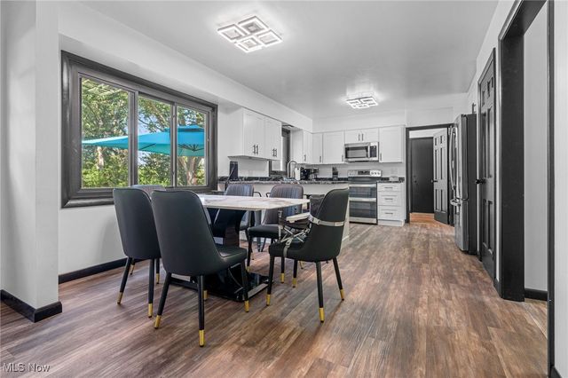 6713 Farview Road, Brecksville, OH 44141