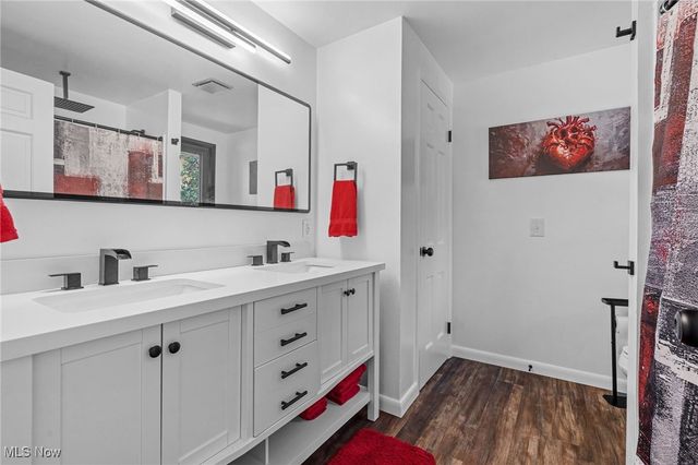 6713 Farview Road, Brecksville, OH 44141