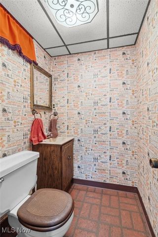 6713 Farview Road, Brecksville, OH 44141