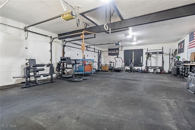 6713 Farview Road, Brecksville, OH 44141