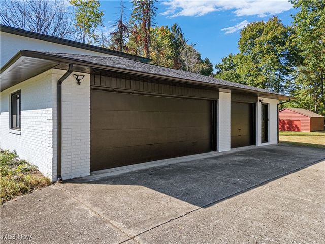 6713 Farview Road, Brecksville, OH 44141