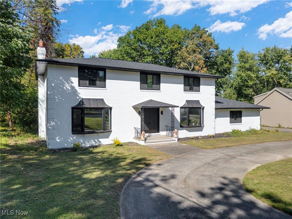 6713 Farview Road, Brecksville, OH 44141