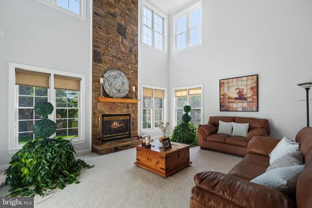 4209 HARDY RIDGE DR, Woodbridge, VA 22192