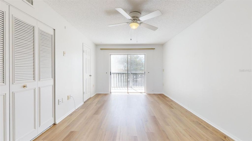 Image 8 of property listing at 4460 IRONWOOD CIRCLE 407A, Bradenton, FL 34209