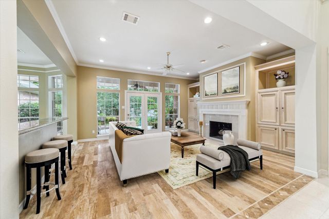 6010 Maple Knob Court, Kingwood, TX 77345