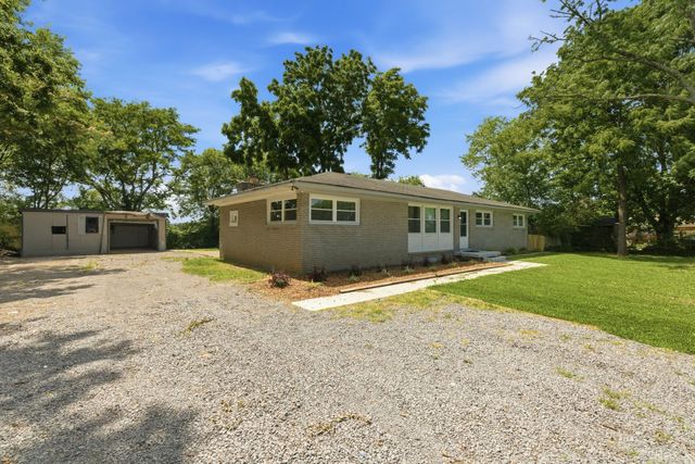 101 Circle Dr, Smyrna, TN 37167