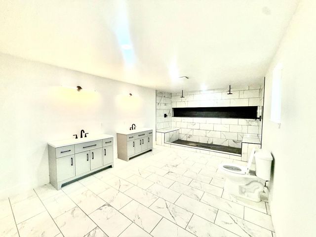 10326 N Fowler Avenue, Clovis, CA 93619