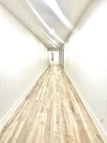 10326 N Fowler Avenue, Clovis, CA 93619