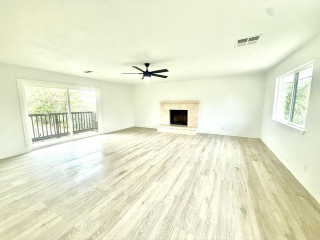 10326 N Fowler Avenue, Clovis, CA 93619