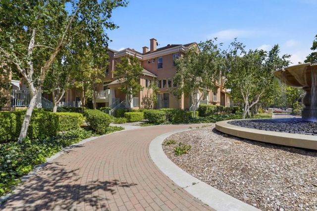 154 Paseo Court, Mountain View, CA 94043