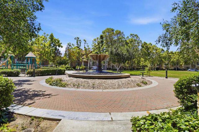 154 Paseo Court, Mountain View, CA 94043