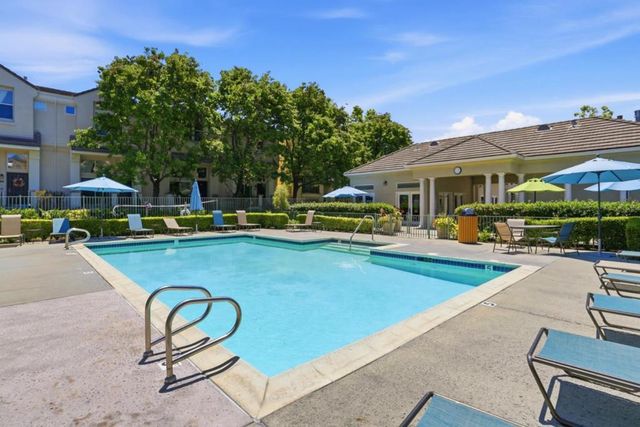 154 Paseo Court, Mountain View, CA 94043