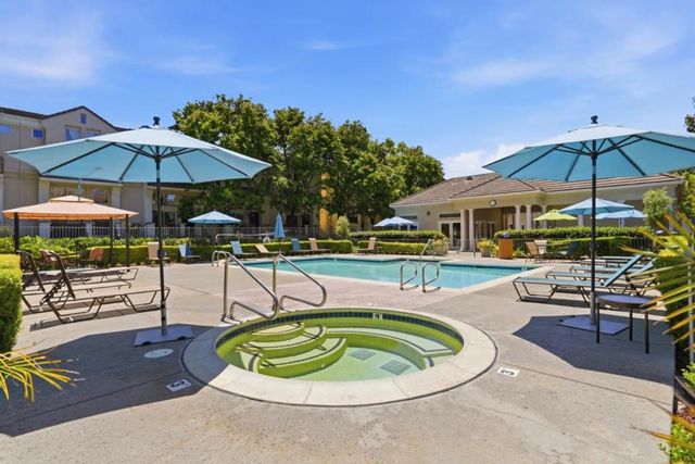 154 Paseo Court, Mountain View, CA 94043