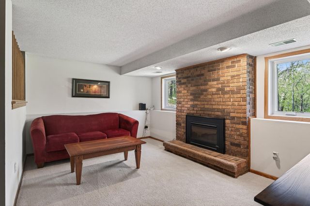 19925 Brentwood Lane NW, Elk River, MN 55330