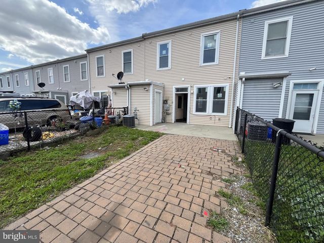 3333 N LAWRENCE ST, Philadelphia, PA 19140