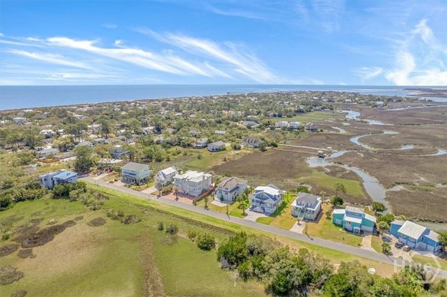 607 6th Street B, Tybee Island, GA 31328