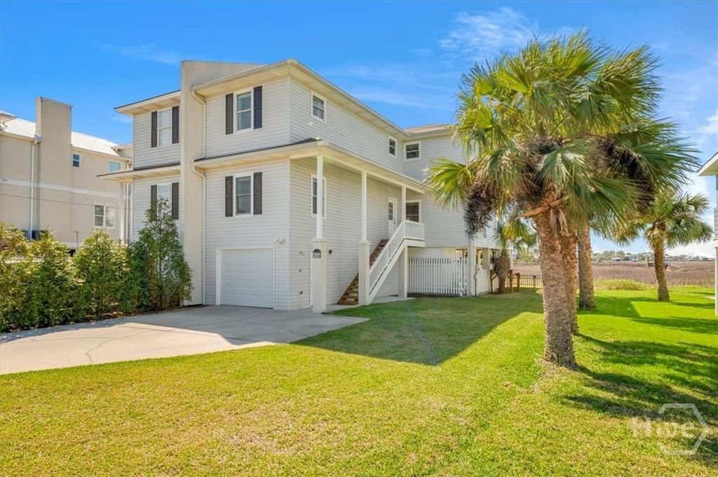 607 6th Street B, Tybee Island, GA 31328