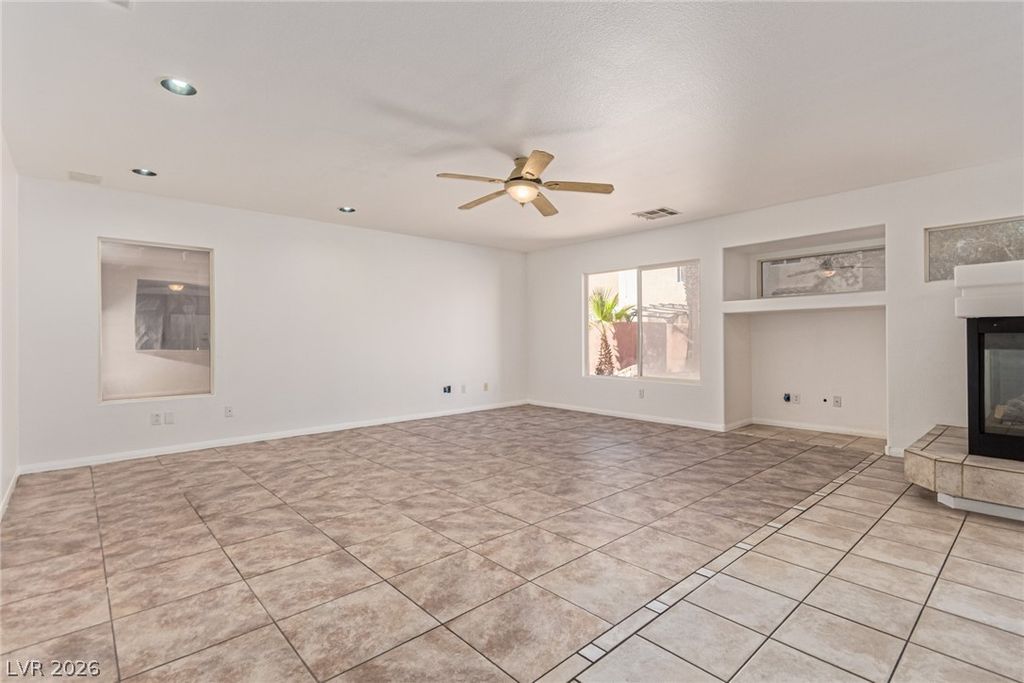 Image 18 of property listing at 1066 Aspen Valley Avenue, Las Vegas, NV 89123
