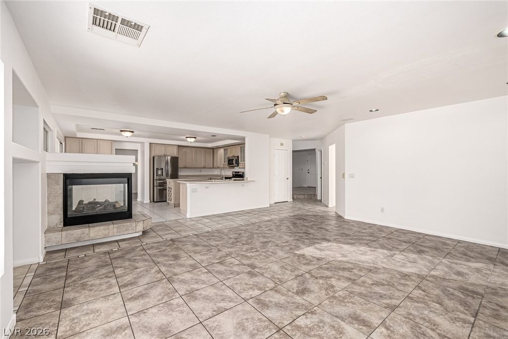 Image 26 of property listing at 1066 Aspen Valley Avenue, Las Vegas, NV 89123