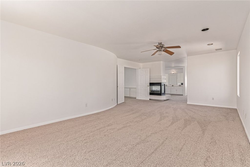 Image 36 of property listing at 1066 Aspen Valley Avenue, Las Vegas, NV 89123