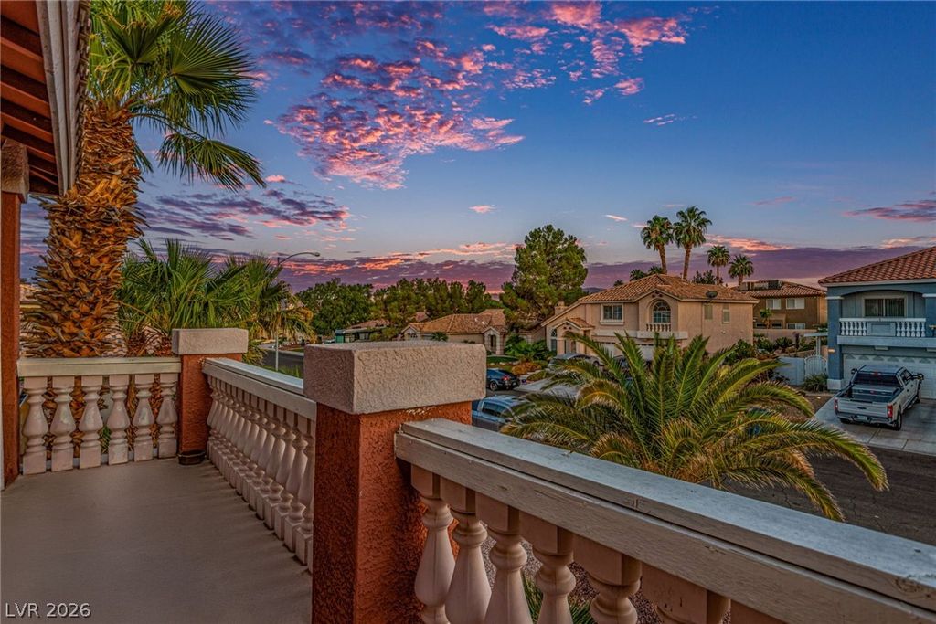 Image 5 of property listing at 1066 Aspen Valley Avenue, Las Vegas, NV 89123