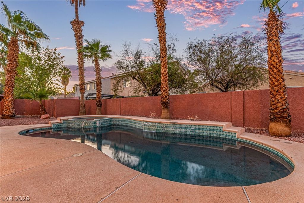 Image 8 of property listing at 1066 Aspen Valley Avenue, Las Vegas, NV 89123