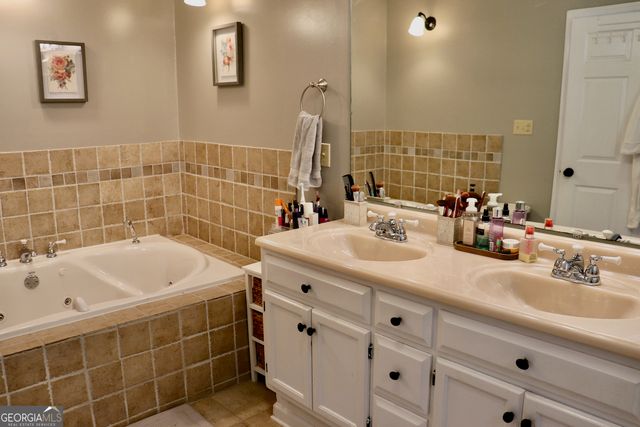 107 Clarksville Court, Macon, GA 31210