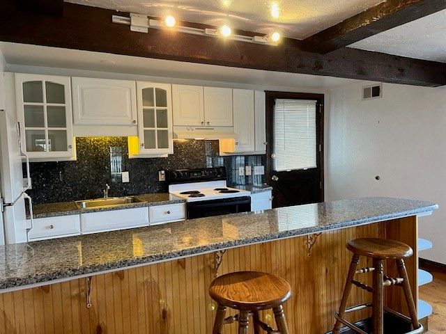 16A Stowe Rd Unit A, Southborough, MA 01772