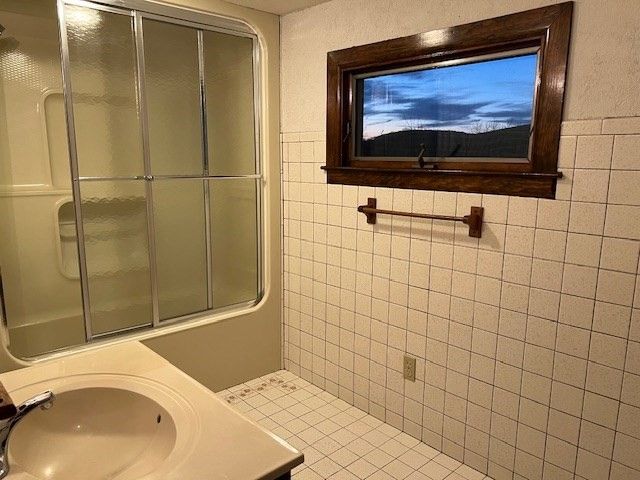 16A Stowe Rd Unit A, Southborough, MA 01772