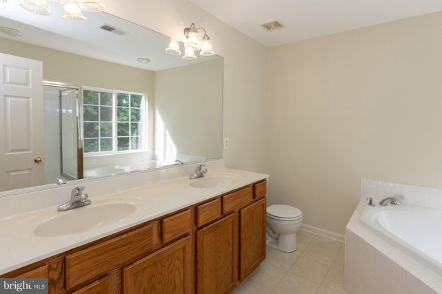 18818 BROKEN OAK RD, Boyds, MD 20841