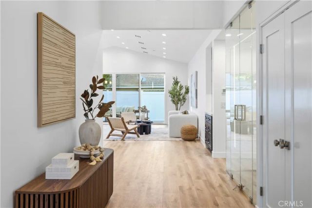 17337 Tiara Street, Encino, CA 91316