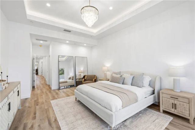 17337 Tiara Street, Encino, CA 91316