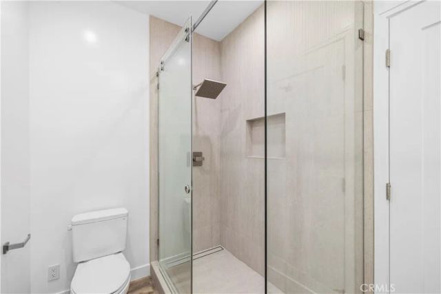 17337 Tiara Street, Encino, CA 91316