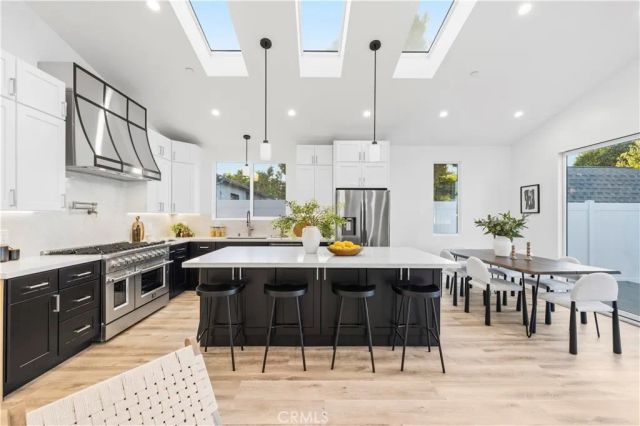 17337 Tiara Street, Encino, CA 91316