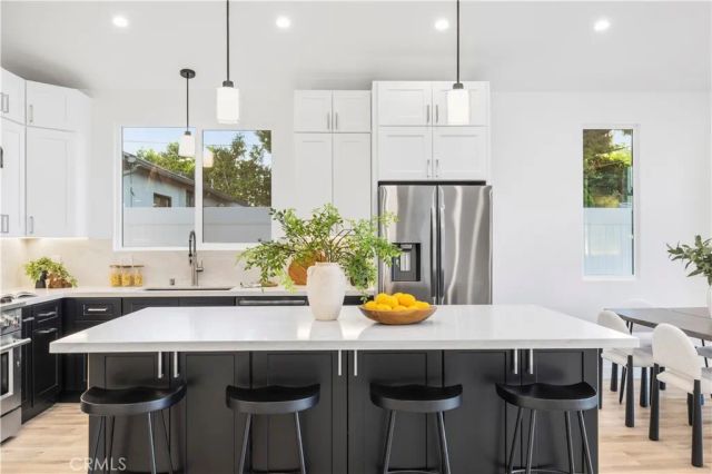 17337 Tiara Street, Encino, CA 91316