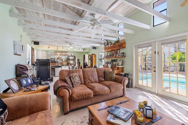 281 Old Dixie Highway, Vero Beach, FL 32962