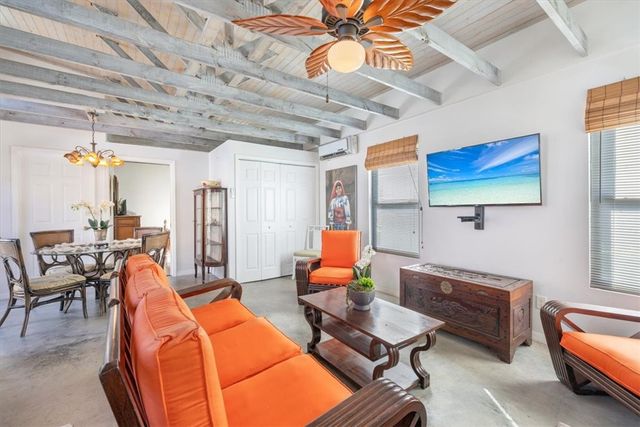 281 Old Dixie Highway, Vero Beach, FL 32962