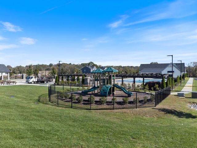 1229 Shady Pines Dr, Mount Juliet, TN 37122