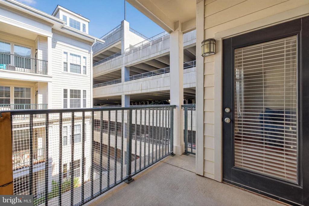 Image 19 of property listing at 31 BOOTH ST #358, Gaithersburg, MD 20878