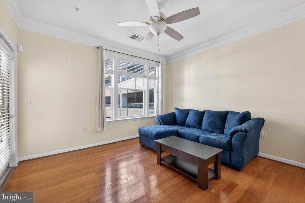 Image 7 of property listing at 31 BOOTH ST #358, Gaithersburg, MD 20878