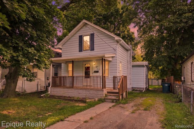 816 Comfort Street, Lansing, MI 48915