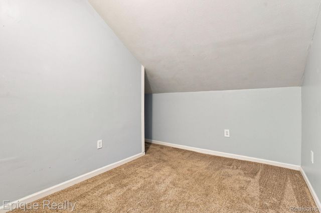 816 Comfort Street, Lansing, MI 48915