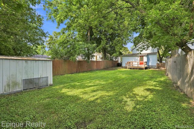 816 Comfort Street, Lansing, MI 48915