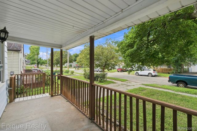816 Comfort Street, Lansing, MI 48915