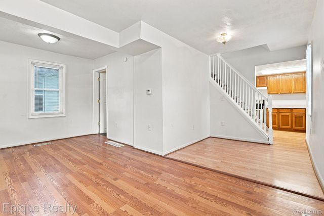 816 Comfort Street, Lansing, MI 48915
