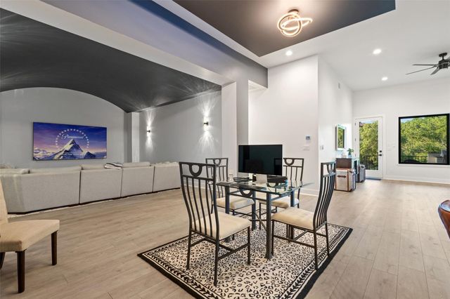 235 Canyon Turn TRL, Austin, TX 78734