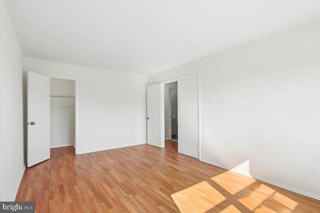 1 LAWRENCE CT, Sicklerville, NJ 08081